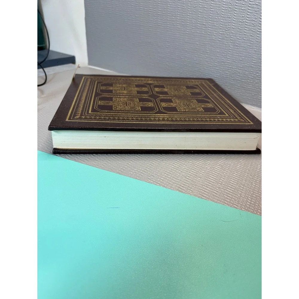 The New Illustrated Companion to the Bible J.R. Porter Gold‎ Art Deco Hardcover
